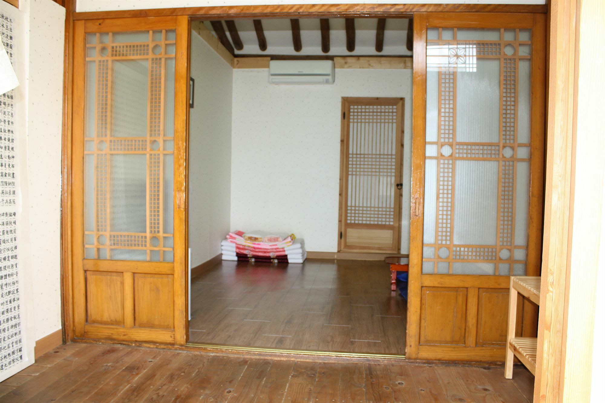 Dukmanjae Hotel Jeonju Exterior photo