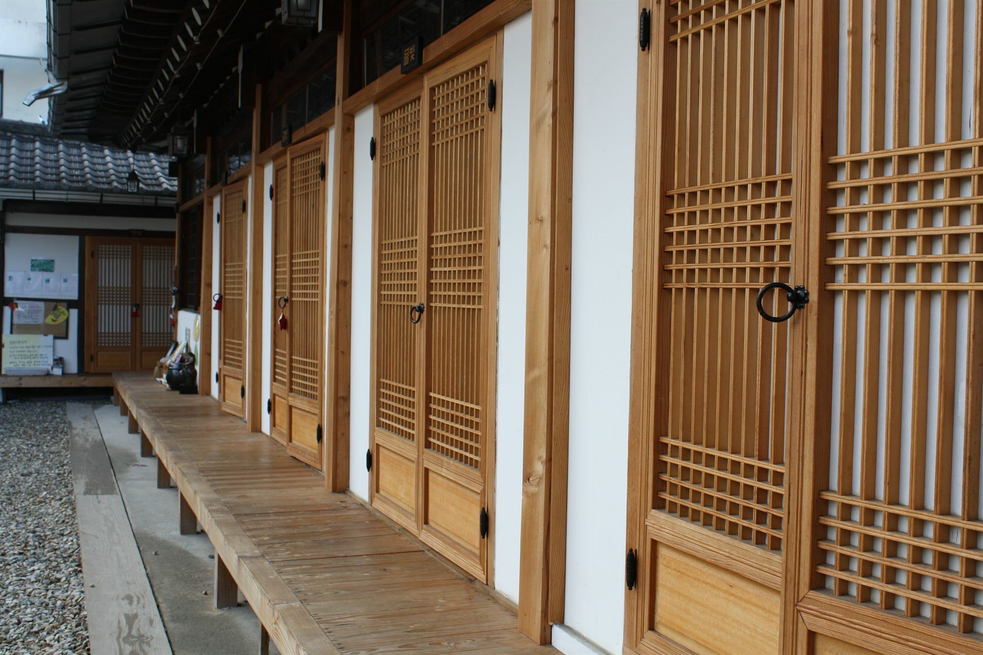 Dukmanjae Hotel Jeonju Exterior photo